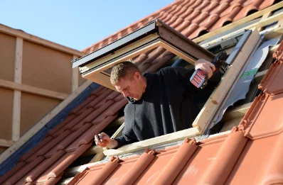 Pose de fenêtres de toit Velux à Montérolier
